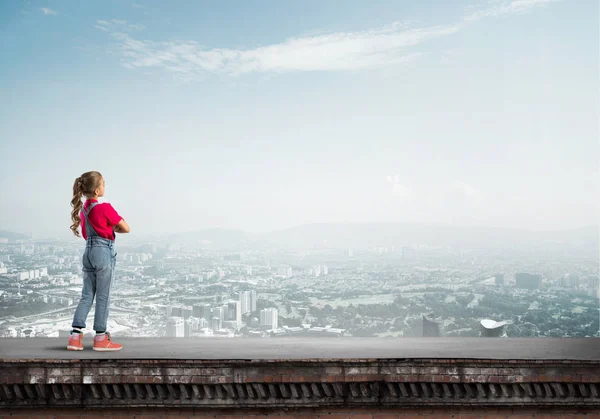 Søt jente. – stockfoto