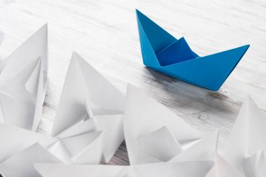 Origami deniz araçları kümesi  