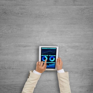  Tablet PC'yi kullanma işkadını eller