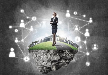 Yeşil Adası üzerinde iş kadını 