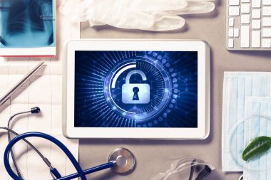 Doktorlar işyeri beyaz tablet ile 
