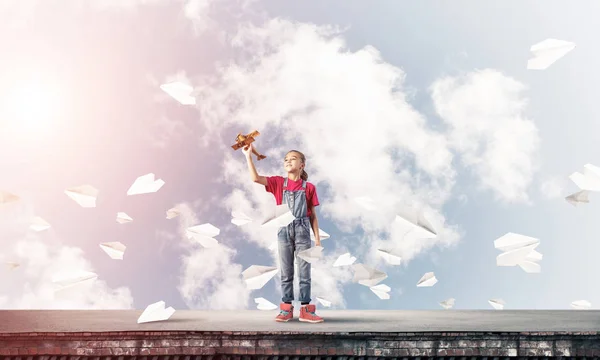 Glückliches Mädchen — Stockfoto