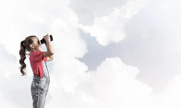 Menina bonito pouco — Fotografia de Stock