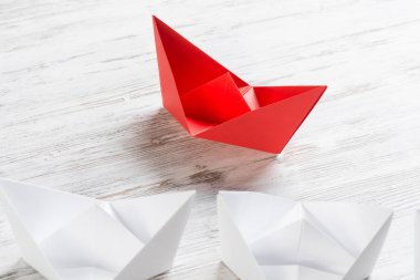 Origami deniz araçları kümesi 