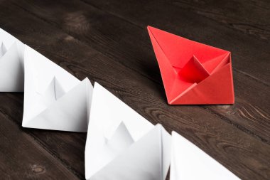 Origami deniz araçları kümesi 