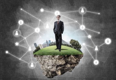 Yeşil Adası üzerinde zarif işadamı 