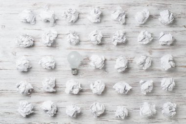 Üstün senin parlak fikrin