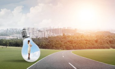 Ampulün içindeki iş kadını