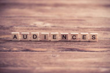  harf ile ahşap öğeleri