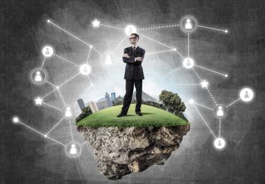 Yeşil Adası üzerinde zarif işadamı 