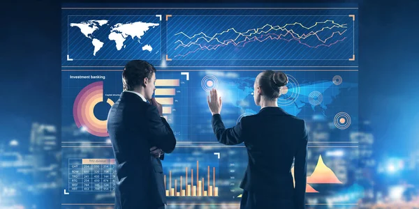 iş adamları ile arka ayakta