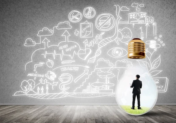 İşadamı ampul içinde