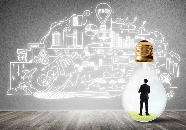 İşadamı ampul içinde