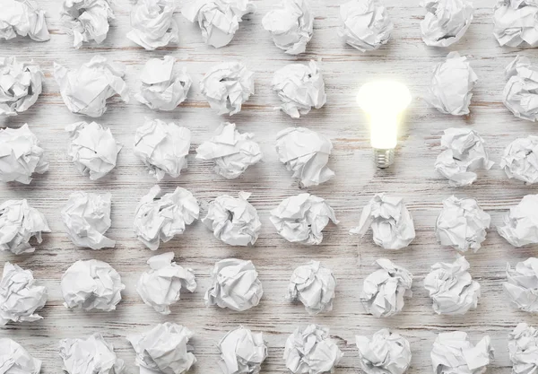 buruşuk kağıt topları 