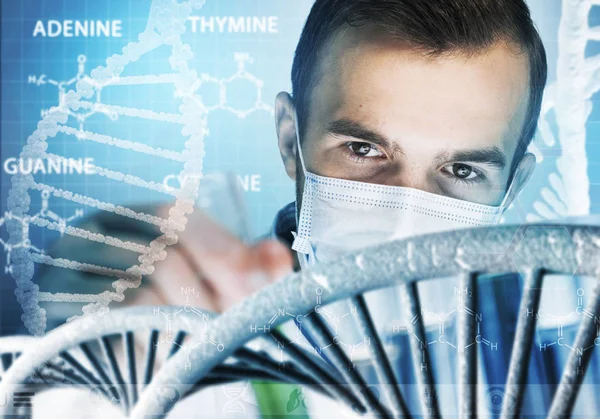 Yakışıklı bilim adamı araştırma yapma 