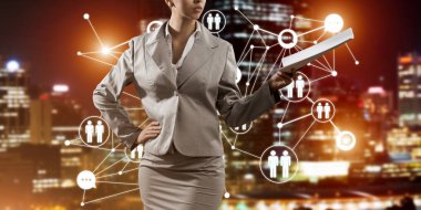 iş kadını holding kağıtları