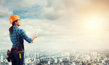 Blueprint kadınla mühendisi 