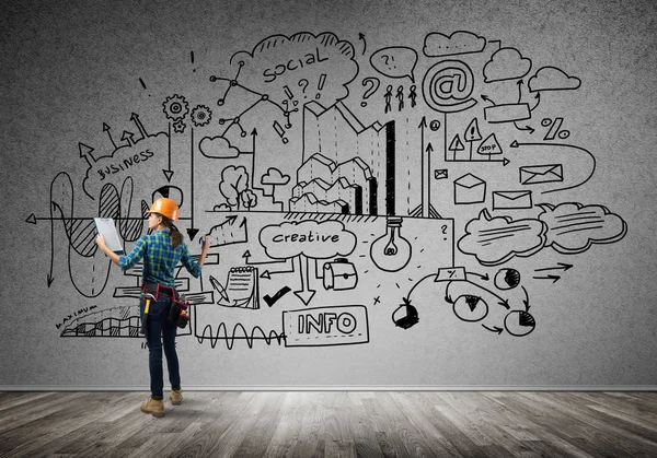 Engineer woman in hard hat — Stock Photo, Image