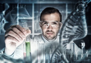 Yakışıklı bilim adamı araştırma yapma  