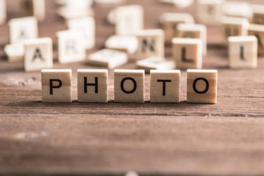 harf ile ahşap öğeleri