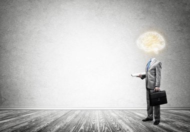 işadamı ile çizilmiş beyin yerine baş