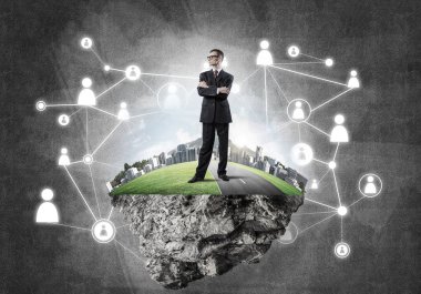 Yeşil Adası üzerinde zarif işadamı 