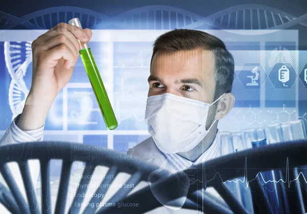 Científico guapo haciendo investigación — Foto de Stock