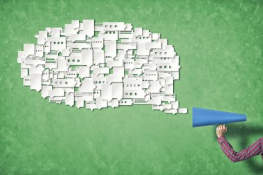 Duyuru yapmak kadın kapatmak