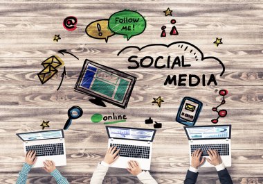 Masada oturan ve araçları kullanma insanların Üstten Görünüm