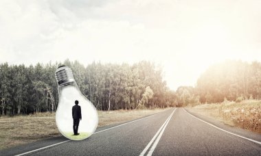 Ampulün içindeki iş adamı 