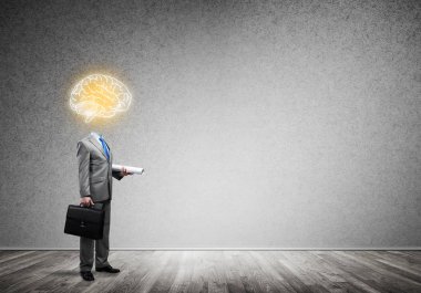 işadamı ile çizilmiş beyin yerine baş