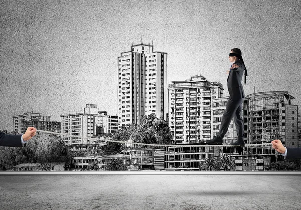 İşadamı blindfolder gözleri ile