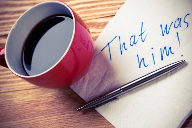 Kahve fincanı kalem ve peçete