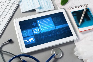 Tablet bilgisayar ve doktor araçları