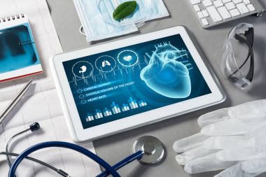 Tablet bilgisayar ve doktor araçları