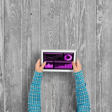eller tablet diyagramlar ve grafikler ile kullanma