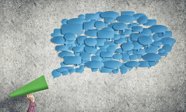 Duyuru yapmak kadın kapatmak