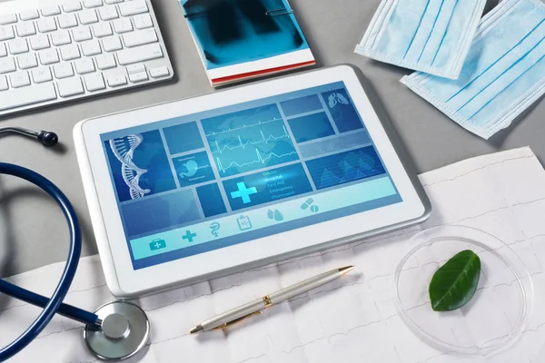 Tablet bilgisayar ve doktor araçları