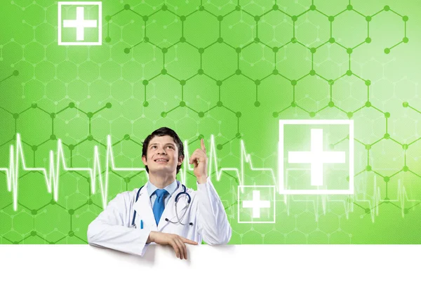 Medico con banner bianco in mano — Foto Stock