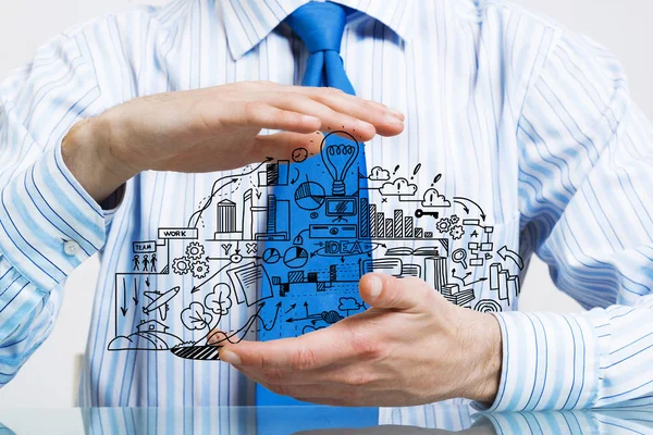 İşadamı sunan iş taslağı planı 