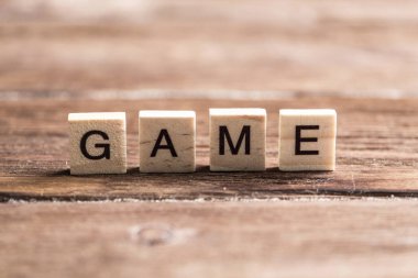 Ahşap alfabe harfleri