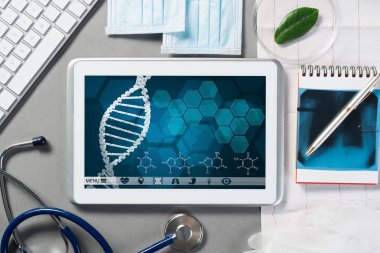 Tablet bilgisayar ve doktor araçları