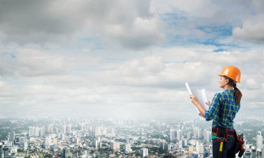 Blueprint kadınla mühendisi 