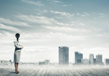 Kamera zoom ile meçhul iş kadını 