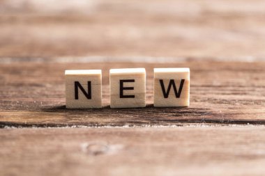 harf ile ahşap öğeleri