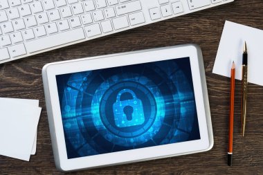 Güvenli ödeme kavramı ile tablet