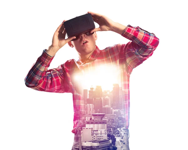 Mann mit Virtual-Reality-Headset — Stockfoto