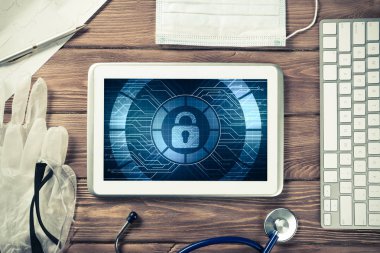 Doktorlar işyeri beyaz tablet ile 