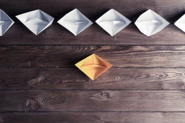 Origami deniz araçları kümesi