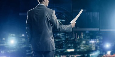 işadamı karşı sanal panel arayüzü